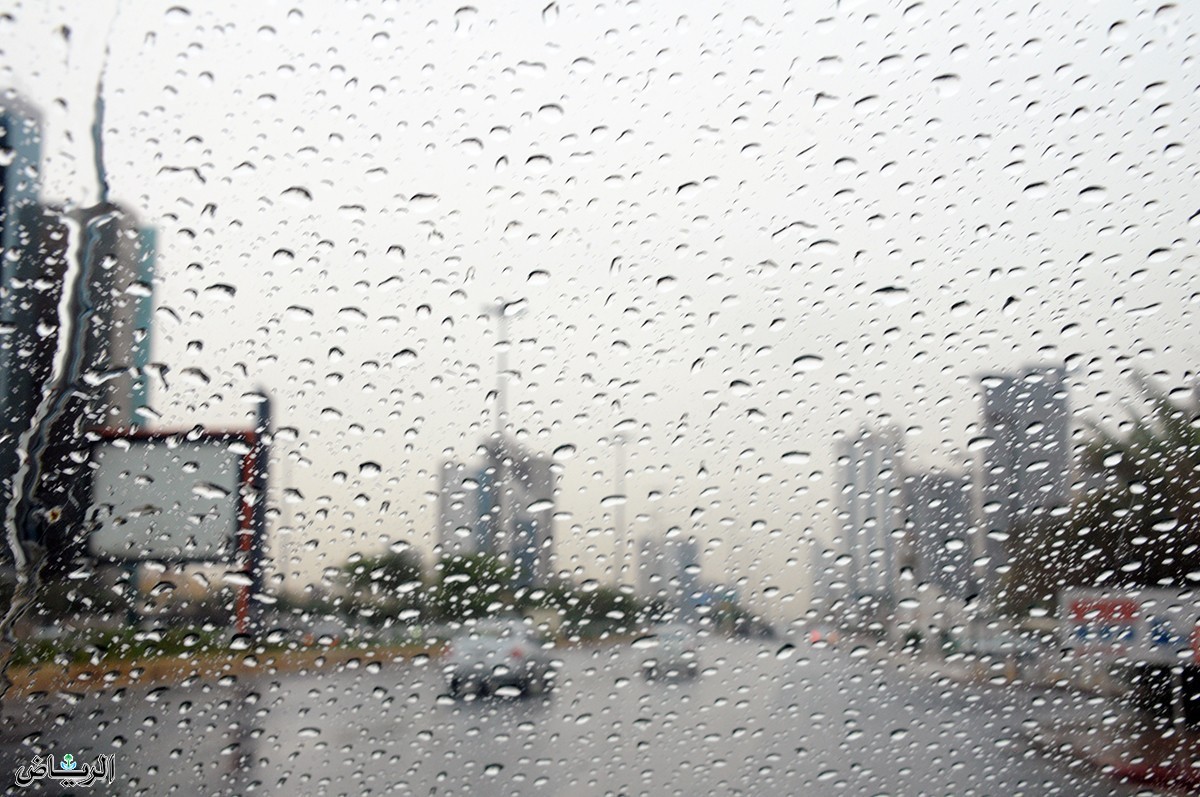 You are currently viewing أمطار غزيرة وجريان سيول على 4 مناطق اليوم
