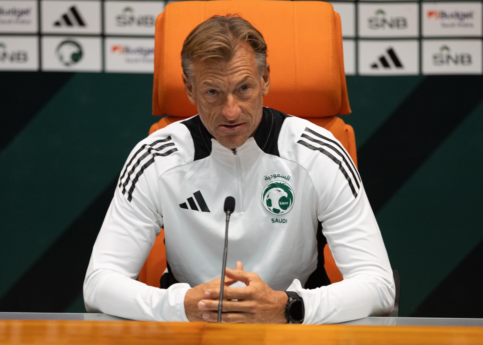 You are currently viewing رينارد: استدعاء لاعبي المنتخب لا يعتمد على النادي الذي ينتمون إليه