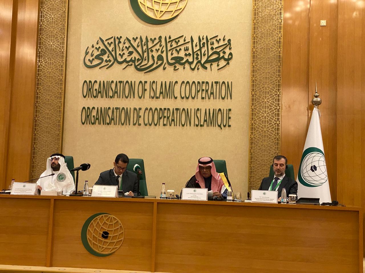 You are currently viewing حوار إسلامي رفيع المستوى يؤكد دور الإعلام في تحصين الشباب ومكافحة التطرف