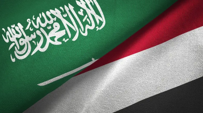 Read more about the article وزير الدفاع اليمني يُثمّن دعم المملكة ويؤكد الثقة بقيادتها