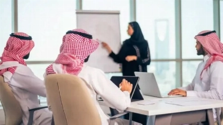 Read more about the article السعودية: 3232 وظيفة جديدة هذا الأسبوع.. وارتفاع الطلبات على التقنية والهندسة والخدمات