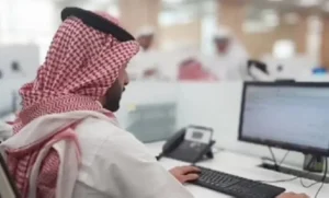 «فيتش»: زيادة التوظيف 17% في السعودية ورواتب 100 ألف لمديري الموارد والتشغيل