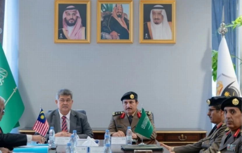You are currently viewing استعراض مجالات التعاون الأمني وتطوير التنسيق بين السعودية وماليزيا