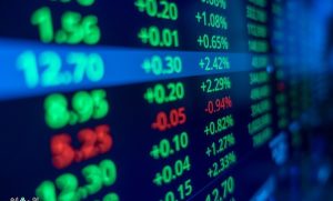 تراجع الدولار أمام معظم العملات الرئيسية