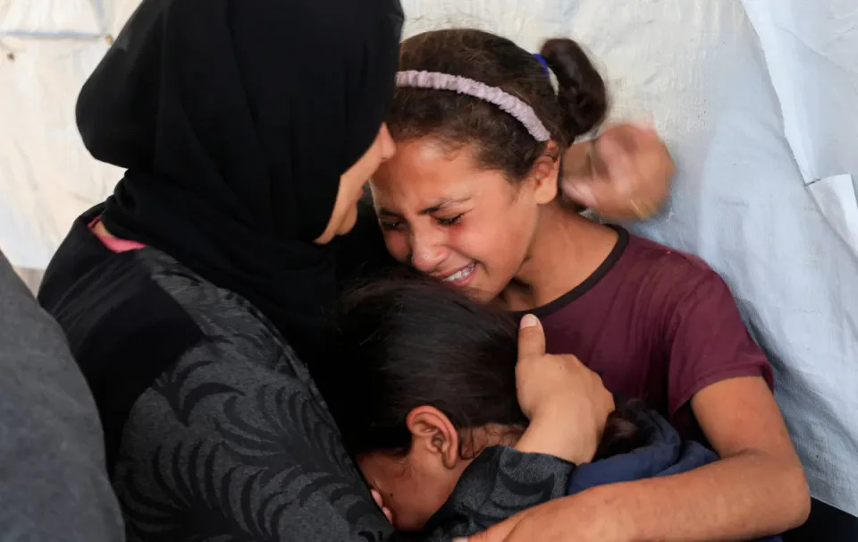 You are currently viewing «أوتشا»: غارات إسرائيلية تودي بحياة عشرات الفلسطينيين وتدمر إمدادات طبية في غزة
