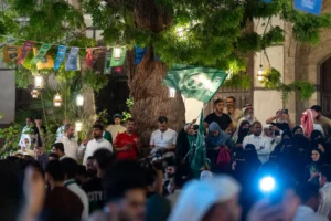 جماهير خليجي 27 تساند منتخباتها من جدة التاريخية